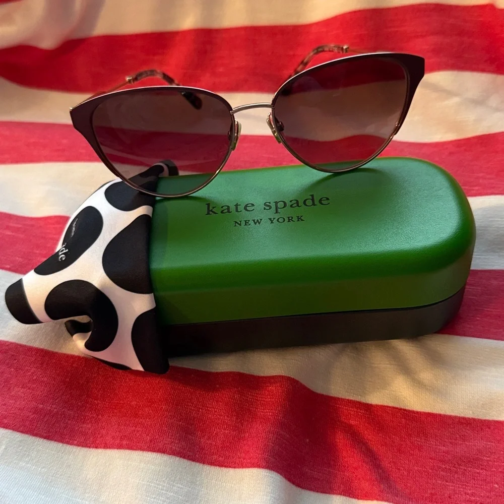kate spade Ianna Brown Gradient Cat-Eye, Rose Gold Trim Sunglasses New In Case